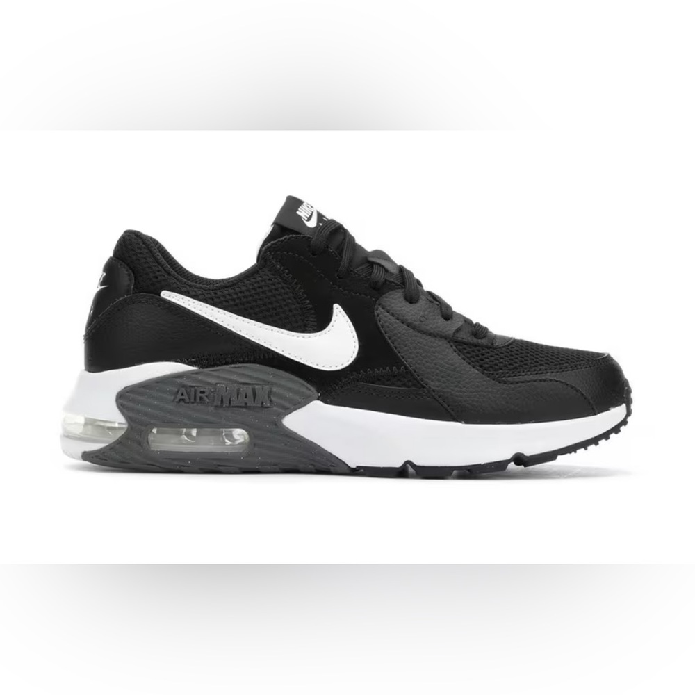 Nike air max shoes worn 2x excellent pre owned condition
